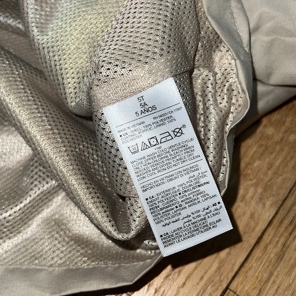 Old Navy Toddler Color-Block Hooded 1/4-Zip Pullover Windbreaker Jacket (Unisex) - Picture 7 of 8